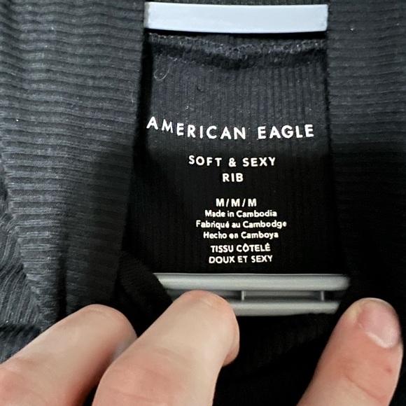 AE turtleneck muscle shirt - Picture 2 of 2